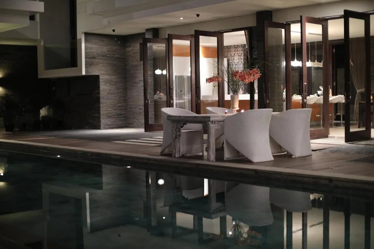 Charlotte The Height Villa Jimbaran